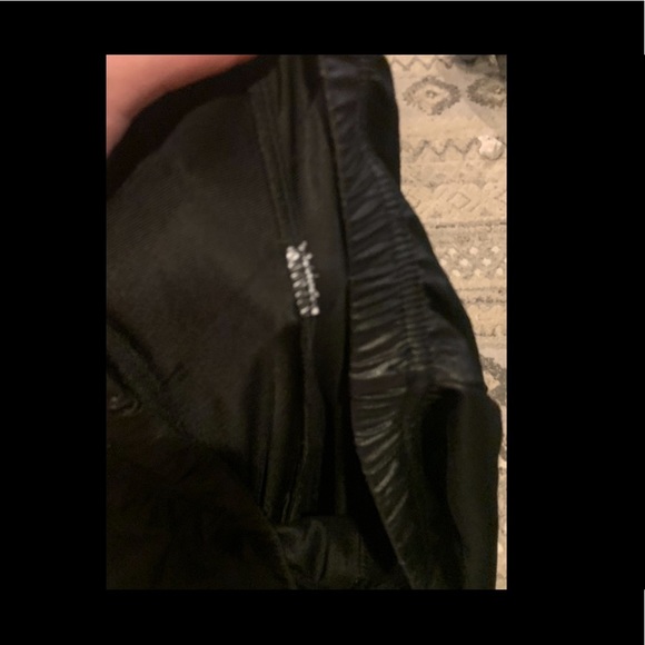 Faux leather & sheer stretch leggings - Picture 7 of 7